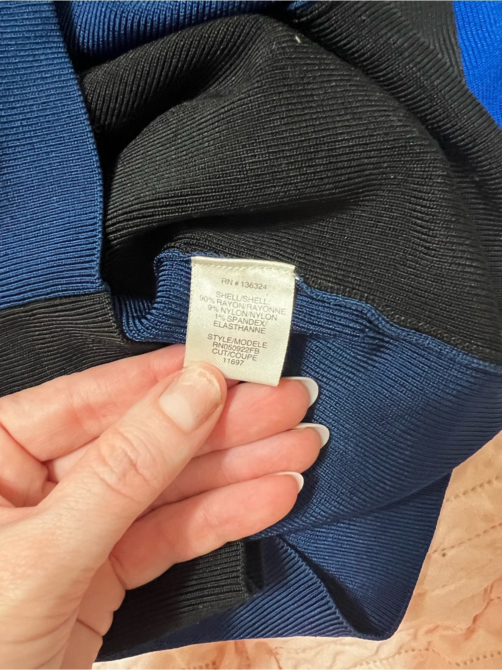 Halston Heritage Colorblock Bodycon
Bandage Blue And Black Medium - Picture 13 of 15